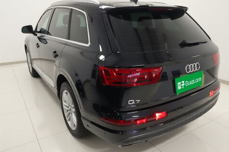 Used Audi Q7 2018 40 TFSI S line Sport Edition Rear Left 45 Deg