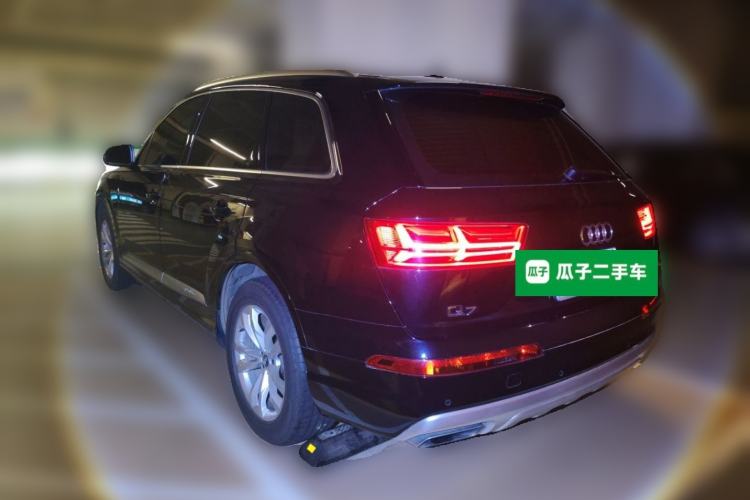 Used Audi Q7 2018 45 TFSI Technology Edition Rear Left 45 Deg