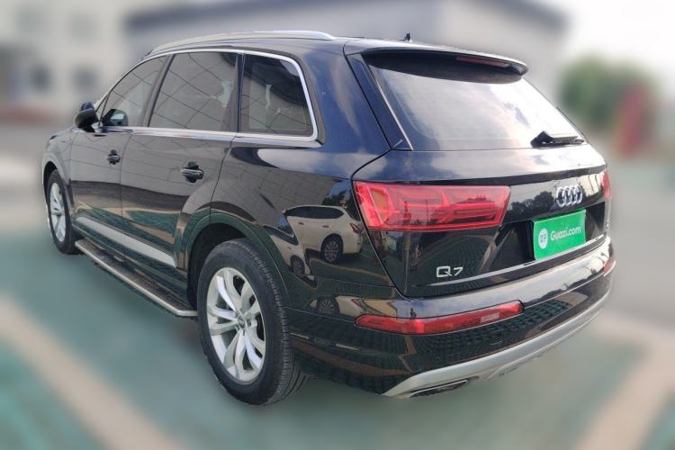 Used Audi Q7 2018 45 TFSI Technology Edition Rear Left 45 Deg