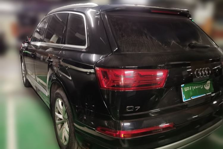 Used Audi Q7 2018 45 TFSI Technology Edition Rear Left 45 Deg