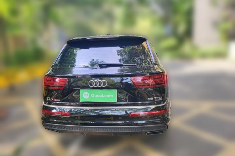 Used Audi Q7 2018 40 TFSI Comfort Model Rear