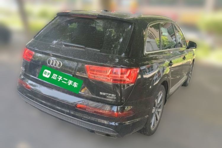 Used Audi Q7 2018 45 TFSI Technology Edition Rear Right 45 Deg