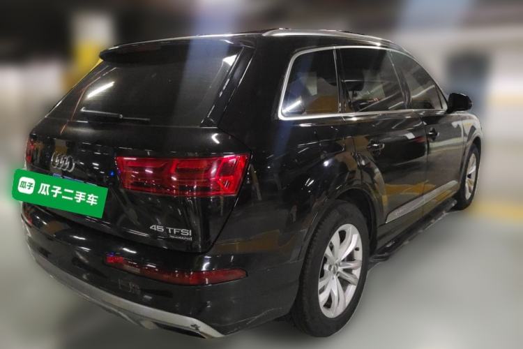 Used Audi Q7 2018 45 TFSI Technology Edition Rear Right 45 Deg