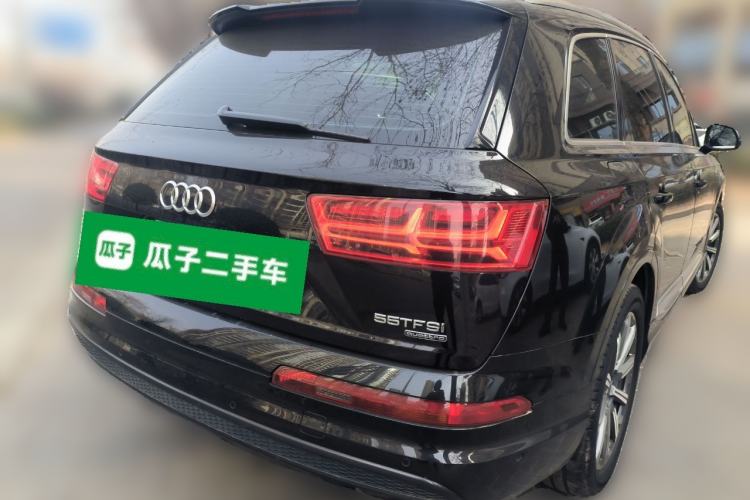Used Audi Q7 2018 45 TFSI Technology Edition Rear Right 45 Deg