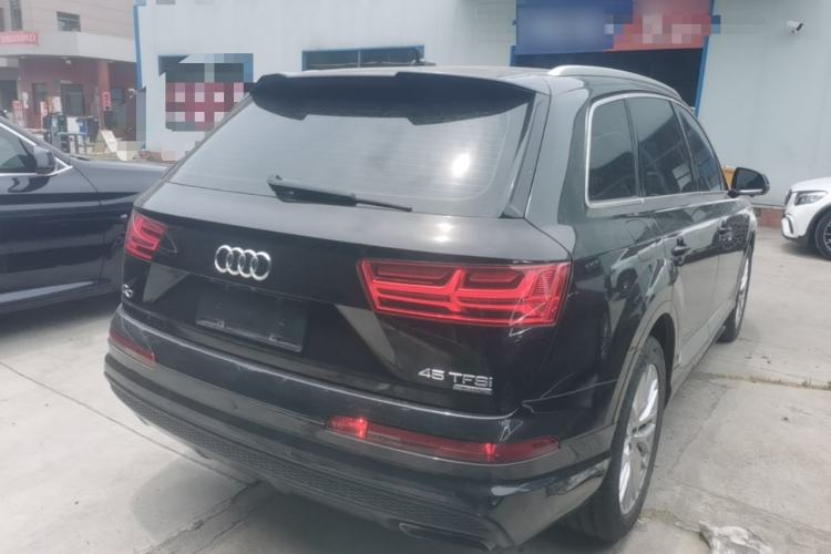 Used Audi Q7 2018 45 TFSI Technology Edition Rear Right 45 Deg