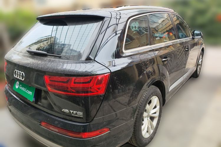 Used Audi Q7 2018 45 TFSI Technology Edition Rear Right 45 Deg