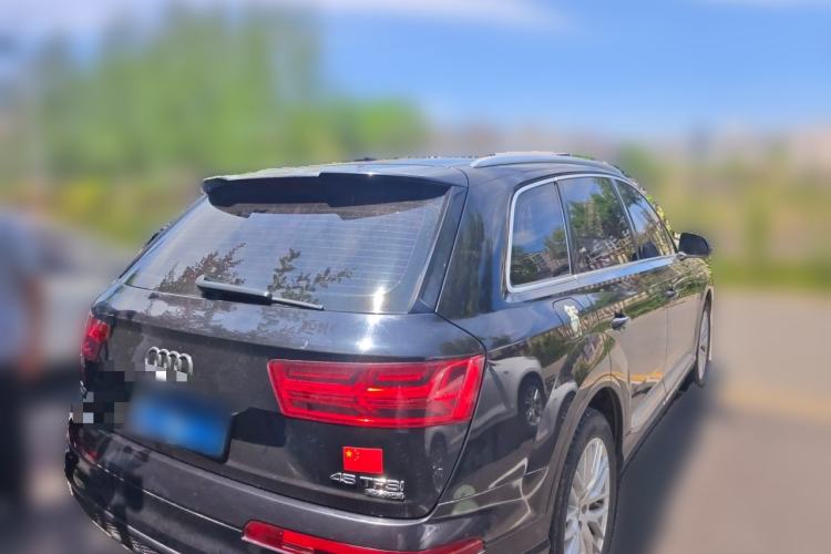 Used Audi Q7 2018 45 TFSI Technology Edition Rear Right 45 Deg