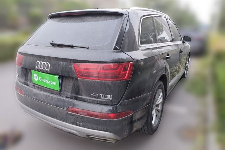 Used Audi Q7 2018 40 TFSI Comfort Model Rear Right 45 Deg