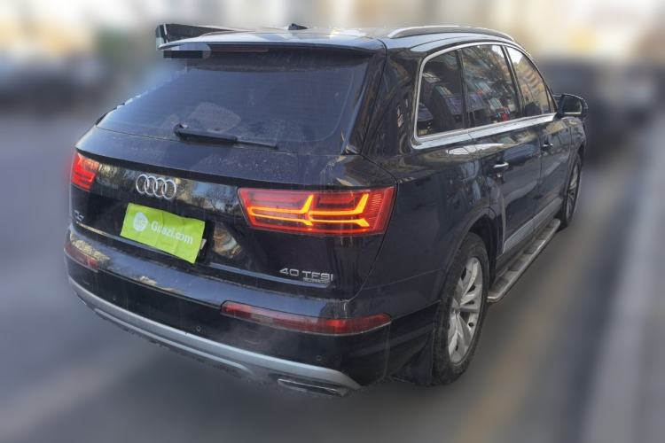 Used Audi Q7 2018 40 TFSI Comfort Model Rear Right 45 Deg