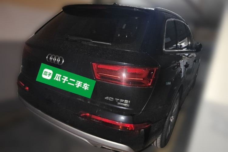 Used Audi Q7 2018 40 TFSI Comfort Model Rear Right 45 Deg