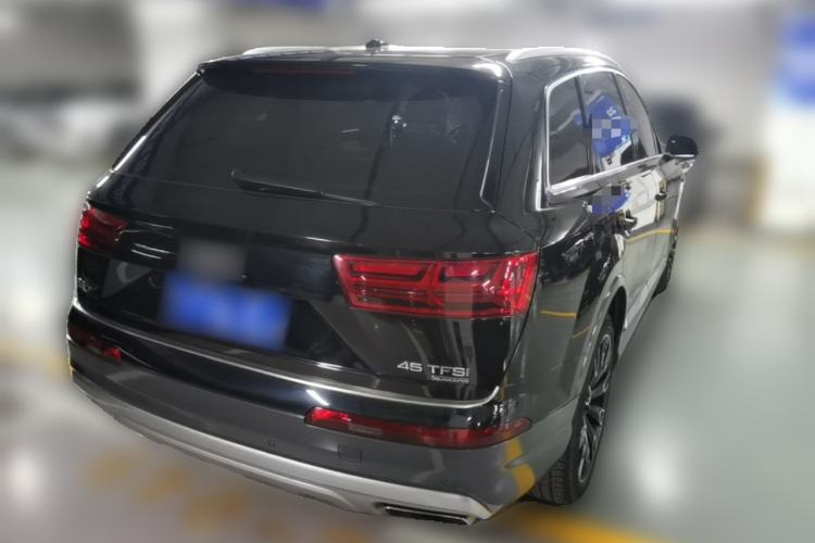 Used Audi Q7 2018 45 TFSI Technology Edition Rear Right 45 Deg