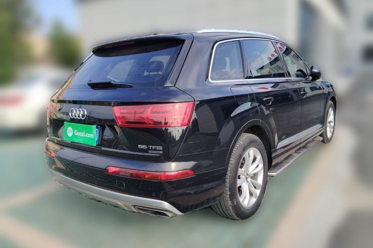 Used Audi Q7 2018 45 TFSI Technology Edition Rear Right 45 Deg