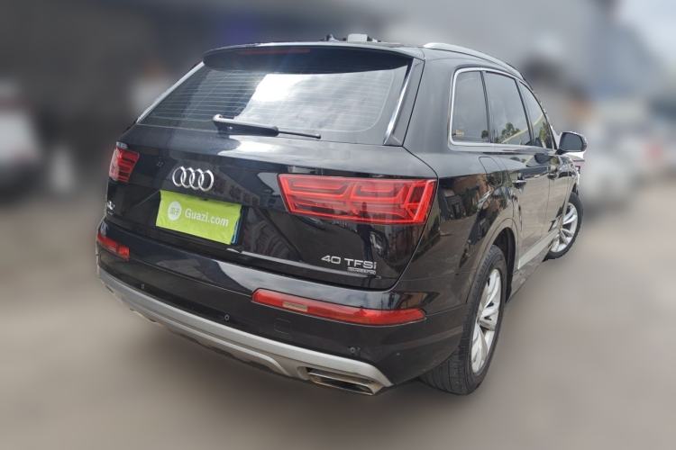 Used Audi Q7 2018 40 TFSI Comfort Model Rear Right 45 Deg