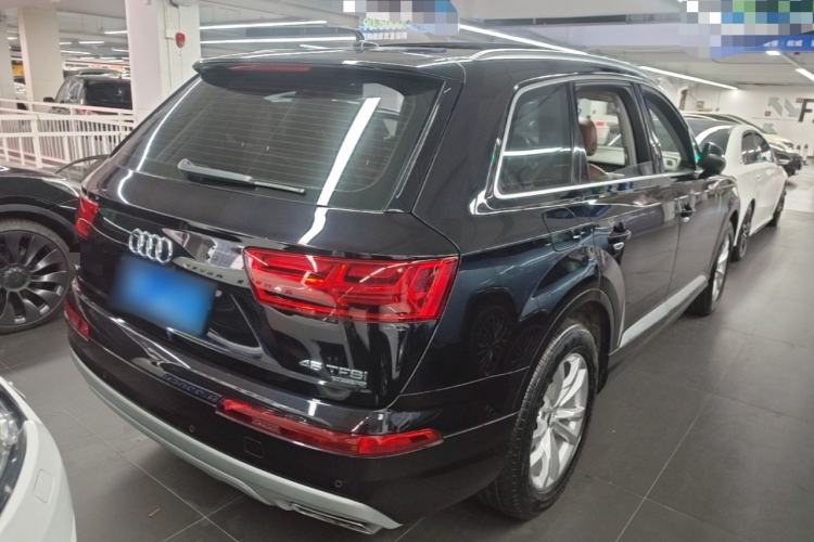 Used Audi Q7 2018 45 TFSI Technology Edition Rear Right 45 Deg