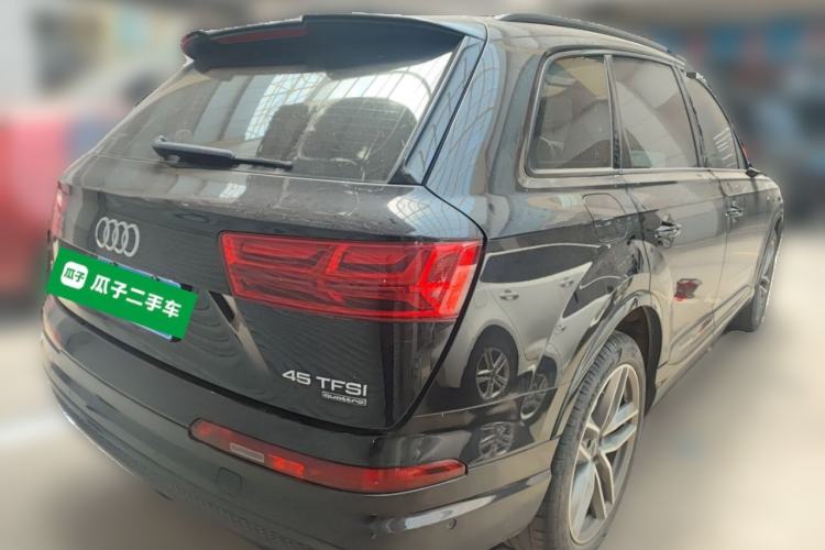 Used Audi Q7 2018 45 TFSI Technology Edition Rear Right 45 Deg