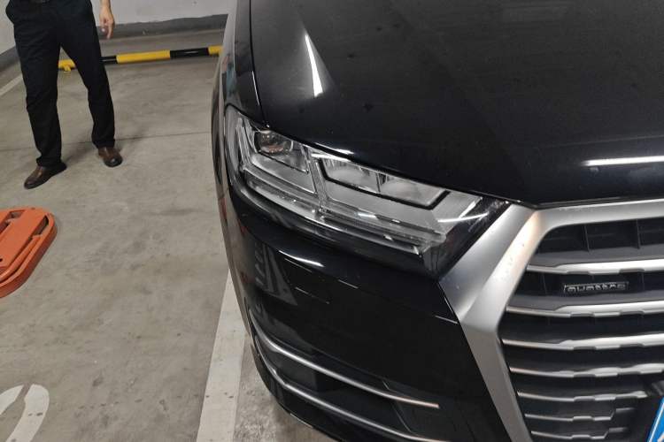 Used Audi Q7 2018 45 TFSI Technology Edition Right Front Headlight