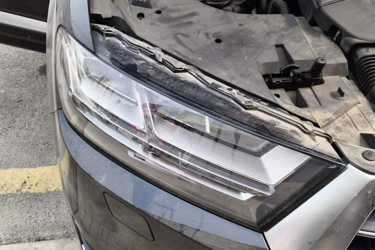 Used Audi Q7 2018 45 TFSI Technology Edition Right Front Headlight