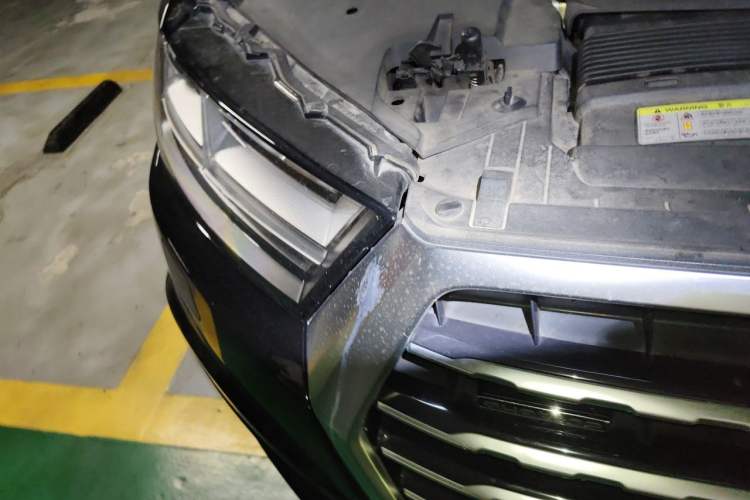 Used Audi Q7 2018 40 TFSI Comfort Model Right Front Headlight
