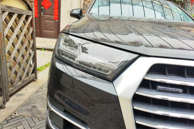 Used Audi Q7 2018 45 TFSI Technology Edition Right Front Headlight