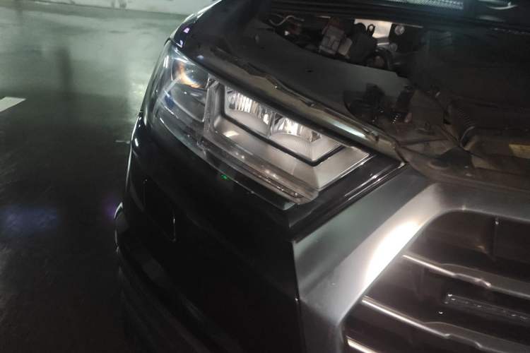 Used Audi Q7 2018 45 TFSI S line Sport Edition Right Front Headlight
