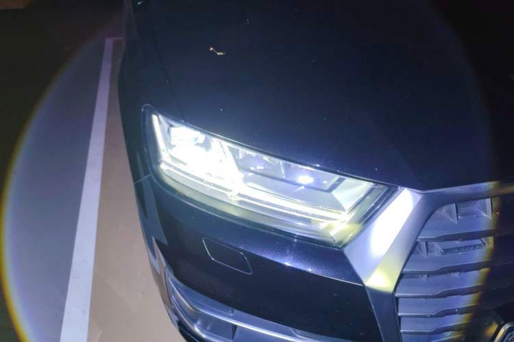 Used Audi Q7 2018 45 TFSI Technology Edition Right Front Headlight