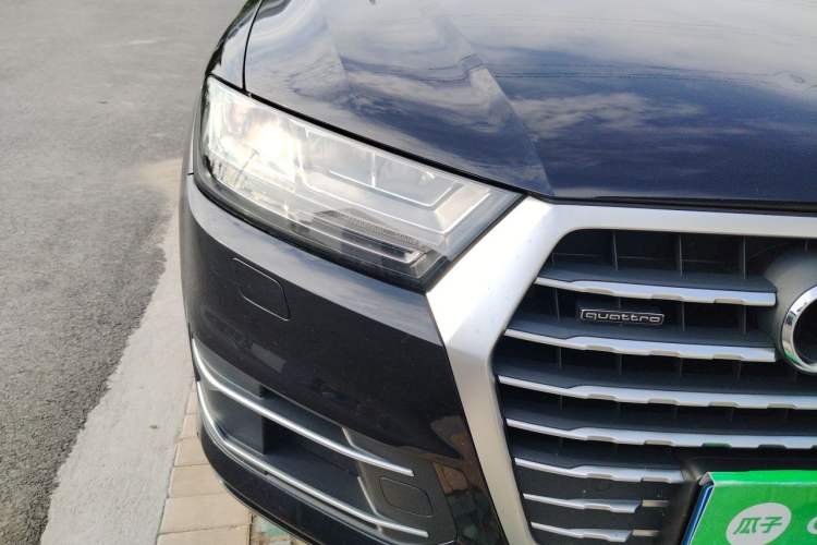 Used Audi Q7 2018 45 TFSI Technology Edition Right Front Headlight