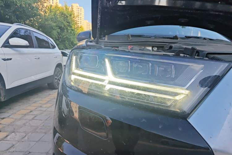 Used Audi Q7 2018 45 TFSI Prestige Edition Right Front Headlight