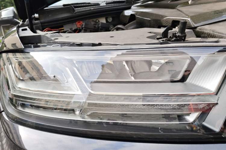 Used Audi Q7 2018 45 TFSI S line Sport Edition Right Front Headlight