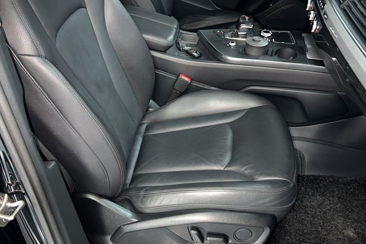 Used Audi Q7 2018 3.0T Prestige Middle East Version Right Front Seat