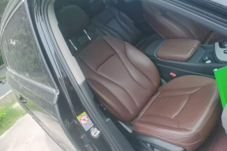 Used Audi Q7 2018 45 TFSI Technology Edition Right Front Seat