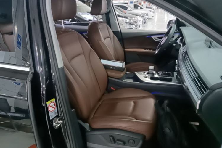 Used Audi Q7 2018 40 TFSI S line Sport Edition Right Front Seat