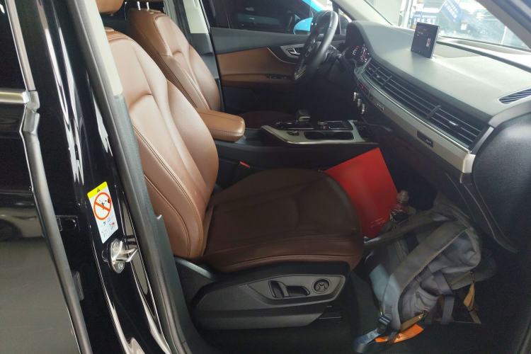 Used Audi Q7 2018 40 TFSI Comfort Model Right Front Seat