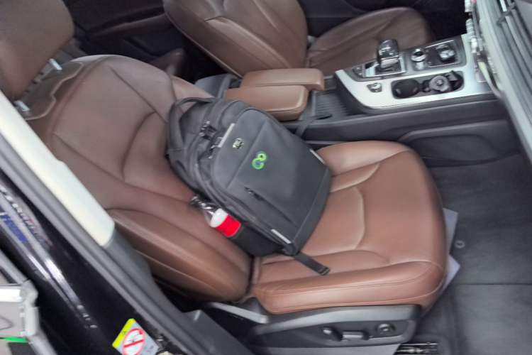 Used Audi Q7 2018 40 TFSI Comfort Model Right Front Seat