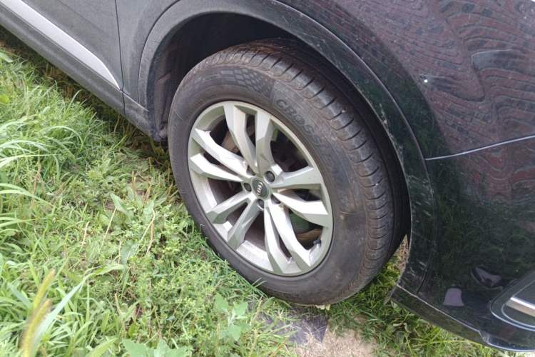 Used Audi Q7 2018 45 TFSI Technology Edition Right Front Wheel Hub