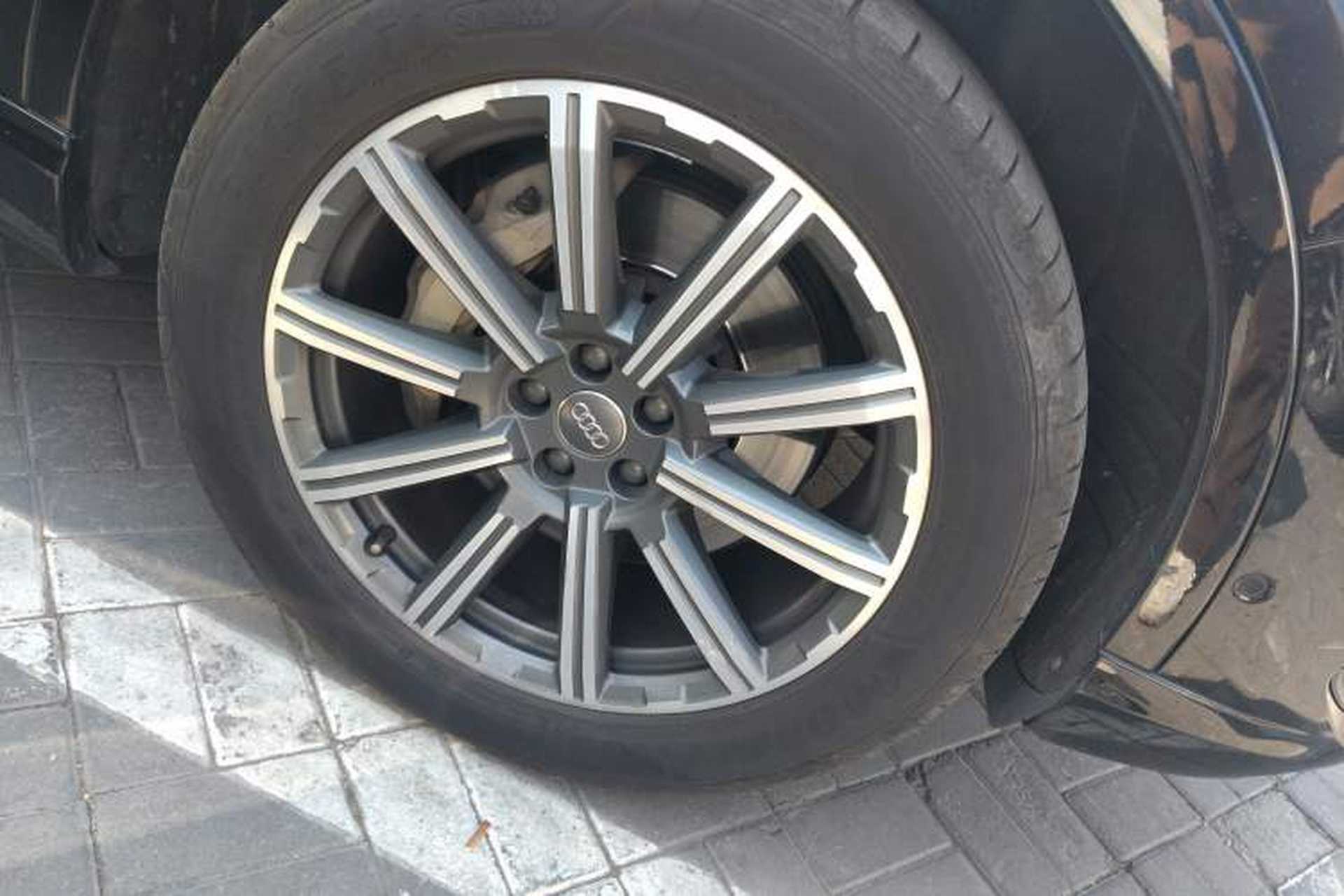 Used Audi Q7 2018 45 TFSI Prestige Edition Right Front Wheel Hub