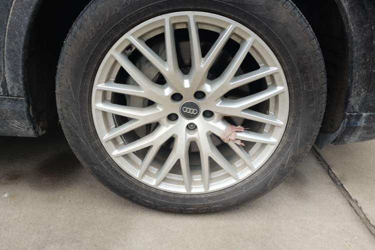 Used Audi Q7 2018 45 TFSI Technology Edition Right Front Wheel Hub