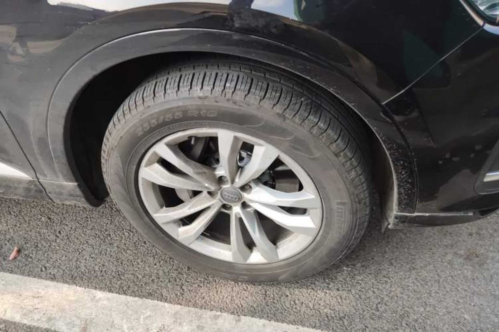 Used Audi Q7 2018 40 TFSI Comfort Model Right Front Wheel Hub