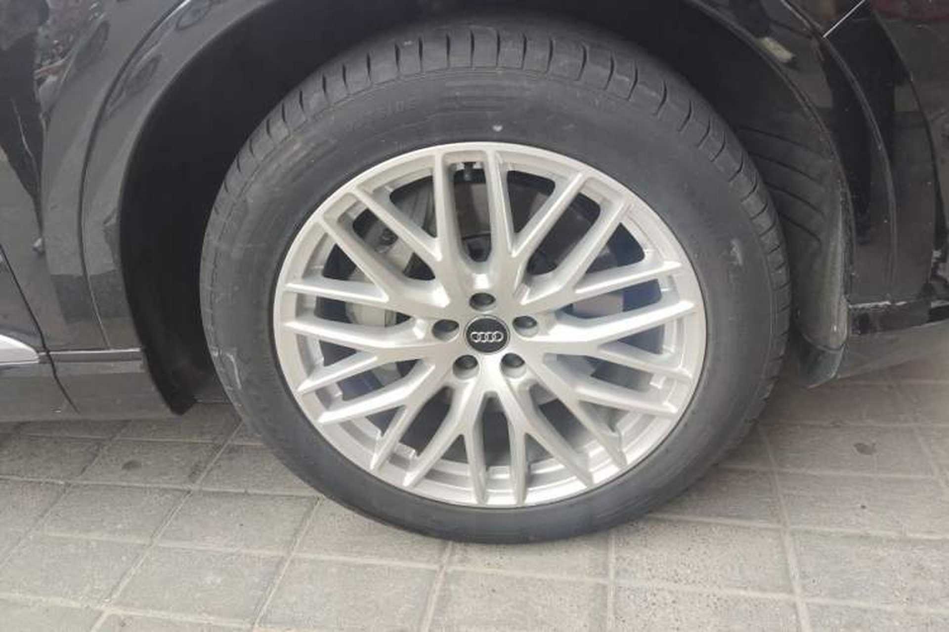 Used Audi Q7 2018 45 TFSI S line Sport Edition Right Front Wheel Hub