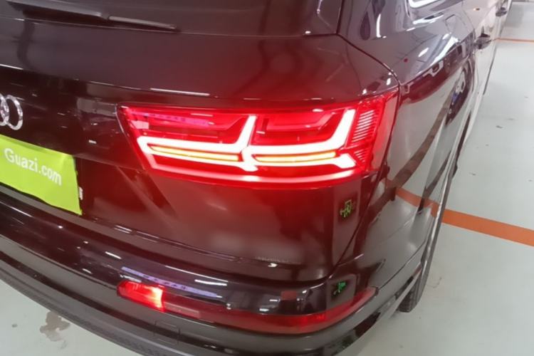 Used Audi Q7 2018 40 TFSI S line Sport Edition Right Rear Taillight