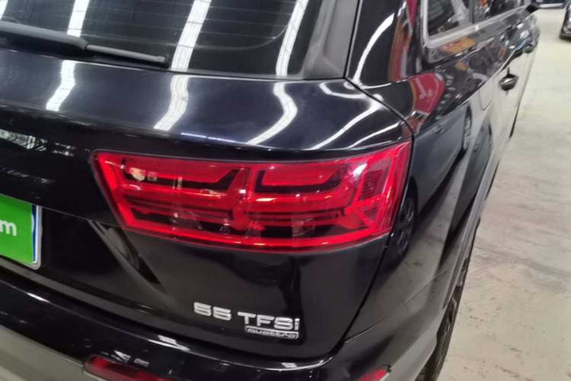 Used Audi Q7 2018 45 TFSI Technology Edition Right Rear Taillight