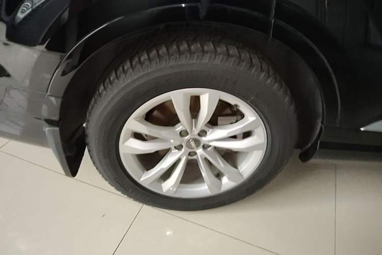 Used Audi Q7 2018 45 TFSI Technology Edition Right Rear Wheel Hub