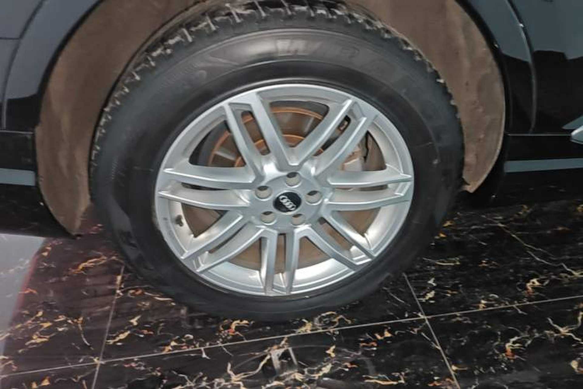 Used Audi Q7 2018 40 TFSI Comfort Model Right Rear Wheel Hub