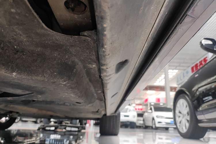 Used Audi Q7 2018 45 TFSI Technology Edition Right Side Sill