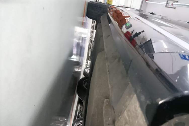Used Audi Q7 2018 40 TFSI S line Sport Edition Right Side Sill