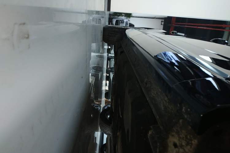 Used Audi Q7 2018 40 TFSI Comfort Model Right Side Sill