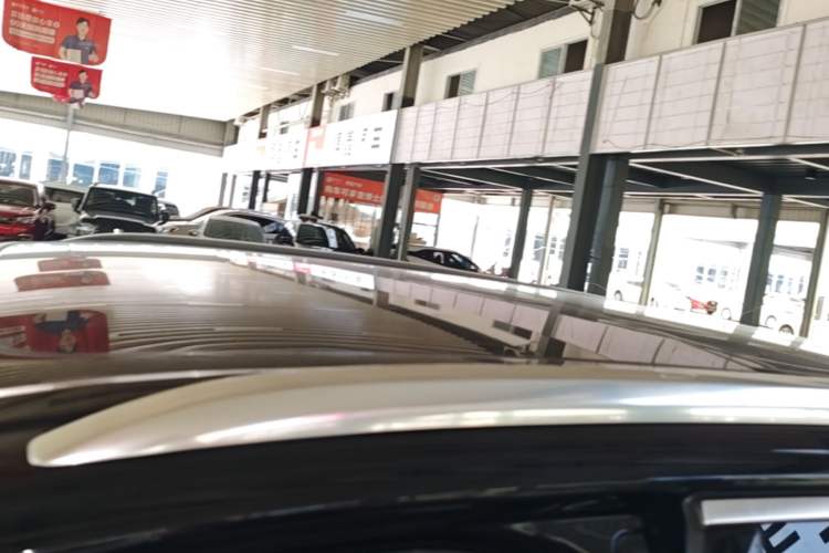Used Audi Q7 2018 40 TFSI Comfort Model Roof