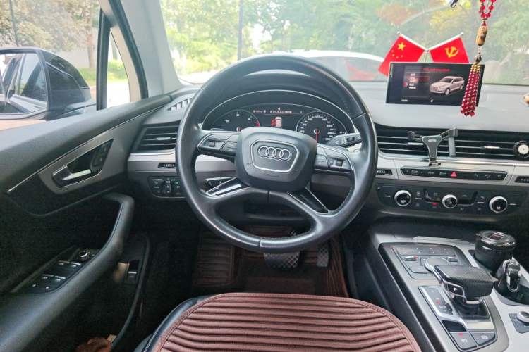 Used Audi Q7  Steering Wheel