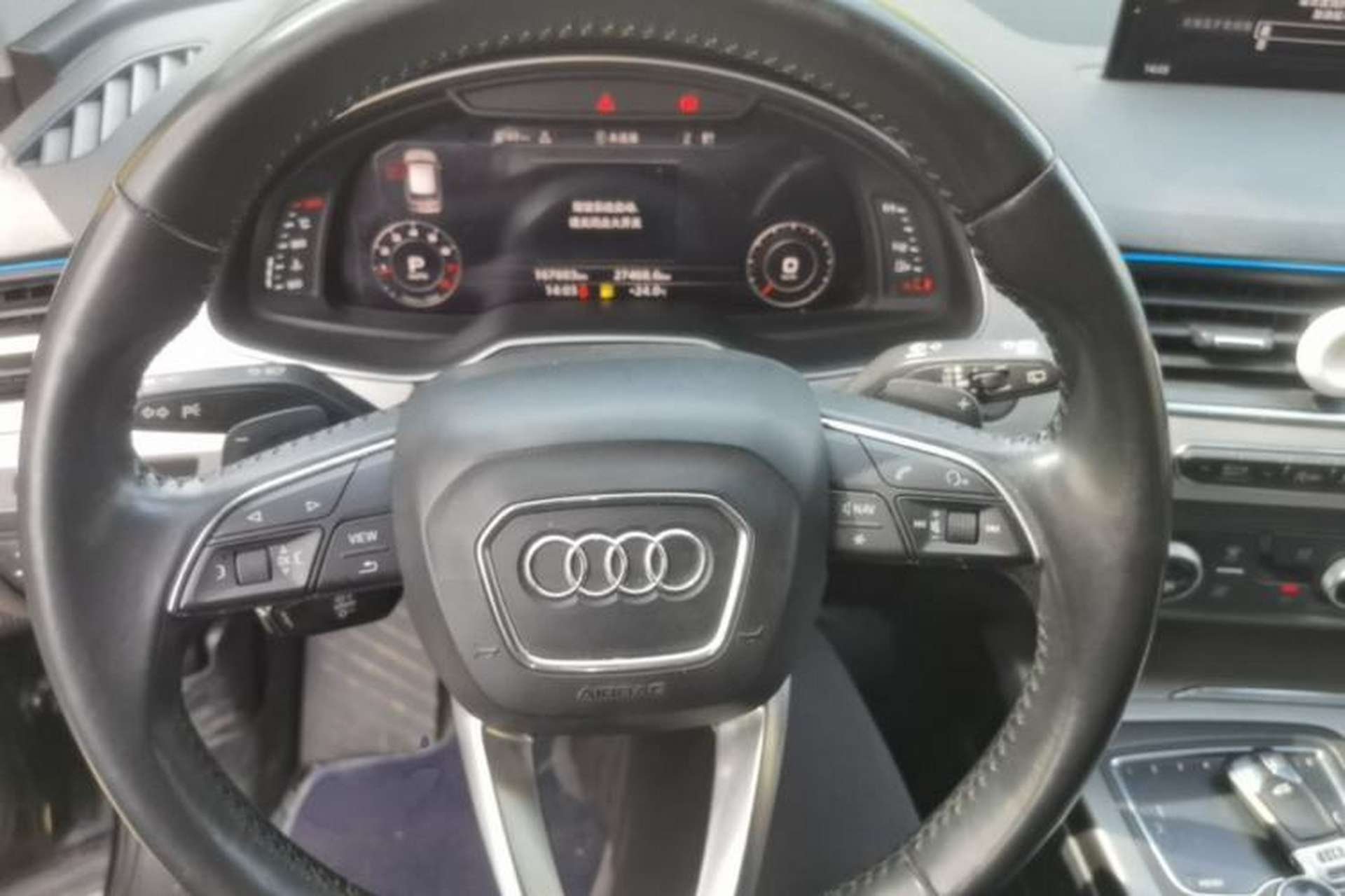 Used Audi Q7 2018 40 TFSI Comfort Model Steering Wheel