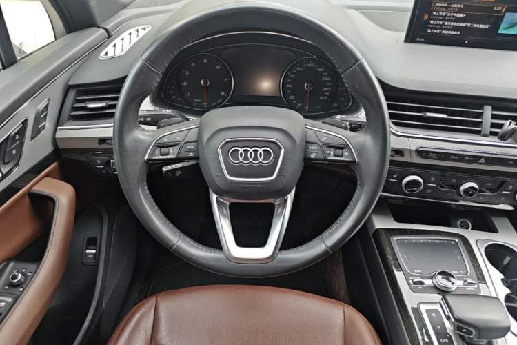 Used Audi Q7  Steering Wheel