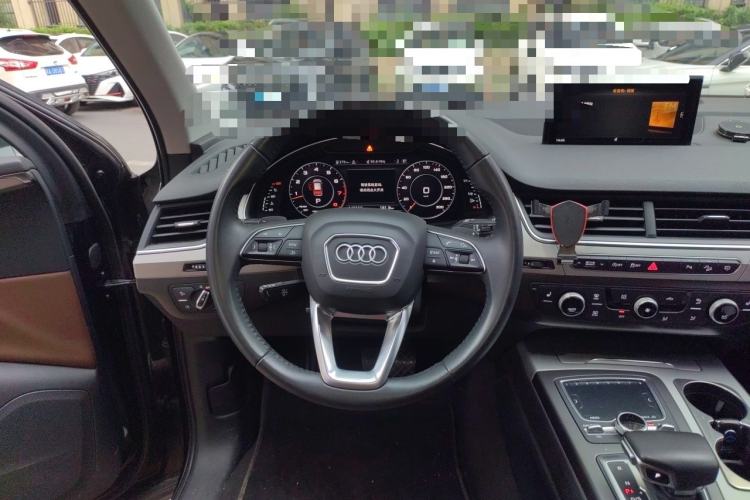 Used Audi Q7 2018 45 TFSI Technology Edition Steering Wheel